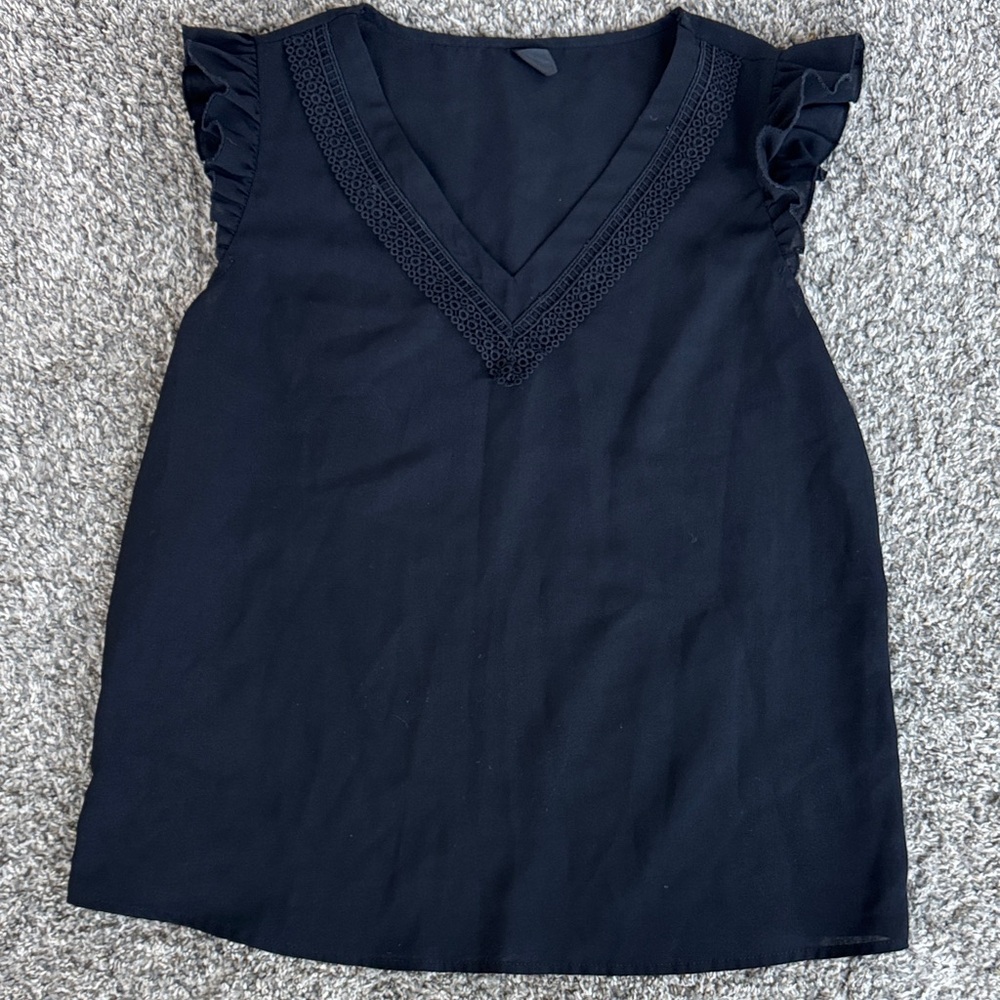 SHEIN Black V-Neck Blouse with Ruffle Sleeves